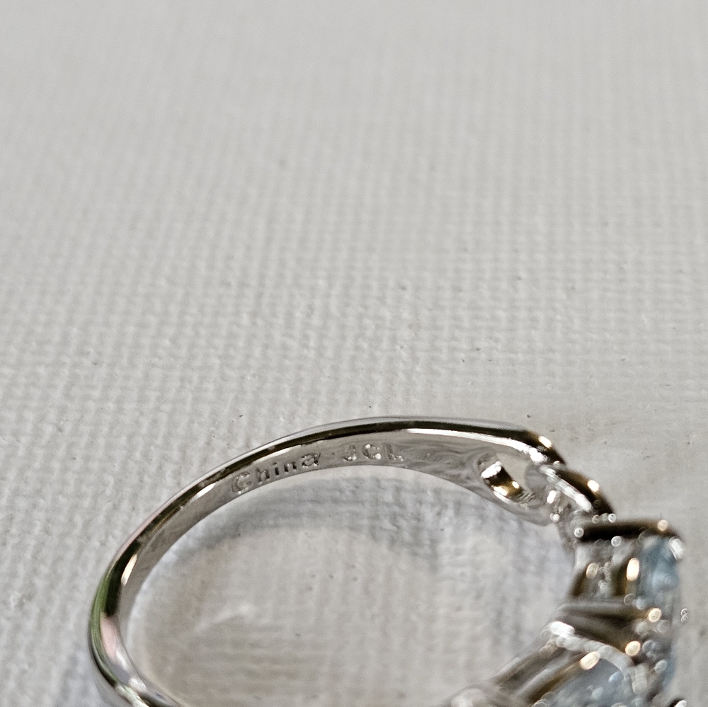 Genuine Sky Blue Topaz & White Zircon Ring Platinum over Sterling Silver Sz 8.5 - Picture 5 of 7